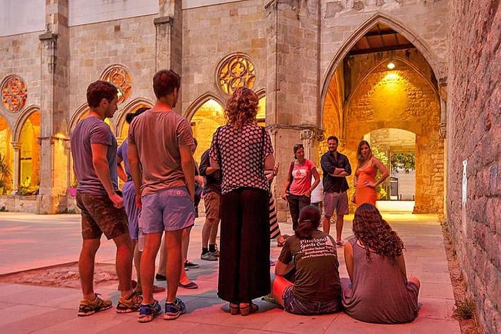 Night walking tour in Barcelona