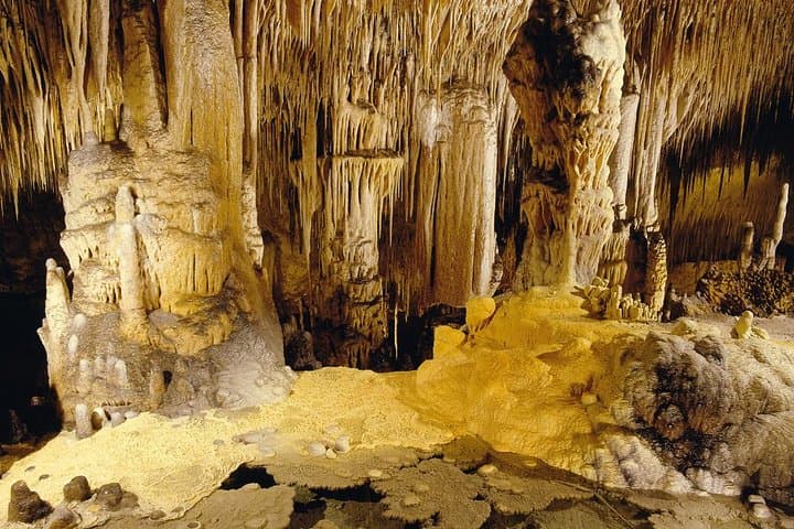 Private Tour: Mallorca Caves of Drach and Majorica Pearl Factory