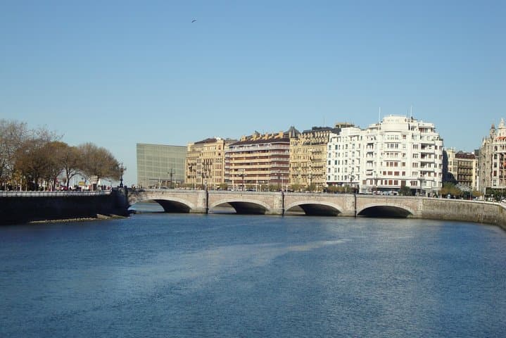San Sebastian Highlights Private City Tour with Hotel Pick up
