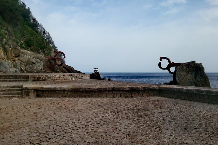 San Sebastian Highlights Private City Tour with Hotel Pick up
