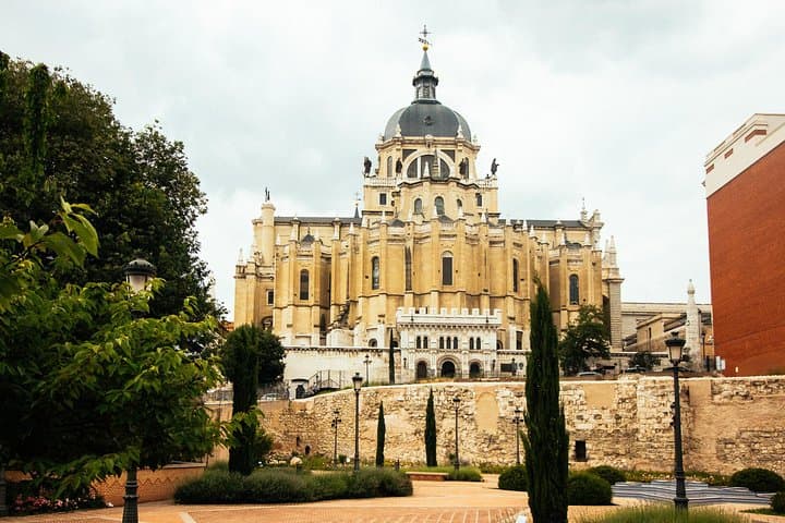 Madrid Highlights & Hidden Private Tour with a Local Private Guide