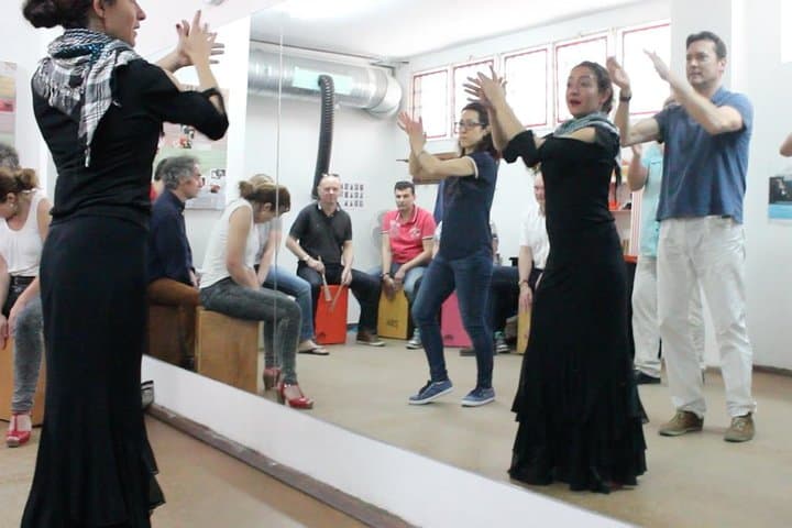 Flamenco class in session!