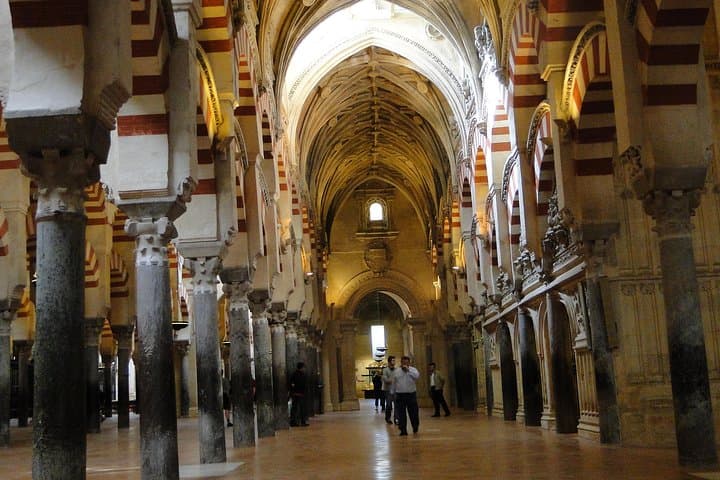 Mosque-Cathedral, Alcazar & Synagogue with Skip the Line Tickets