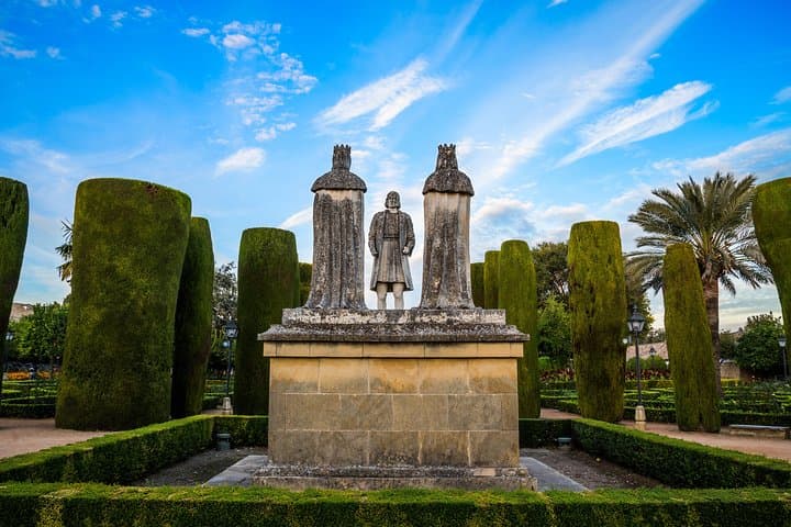 Mosque-Cathedral, Alcazar & Synagogue with Skip the Line Tickets