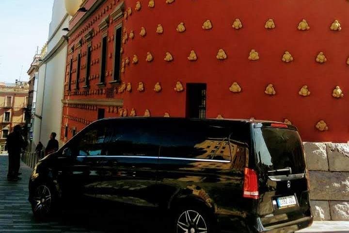 Surreal experience: visit the Dalí museum