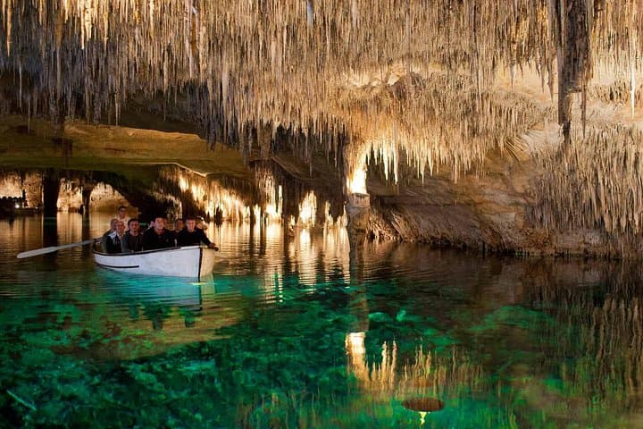 Full-day Tour to Drach Caves and Portocristo Town