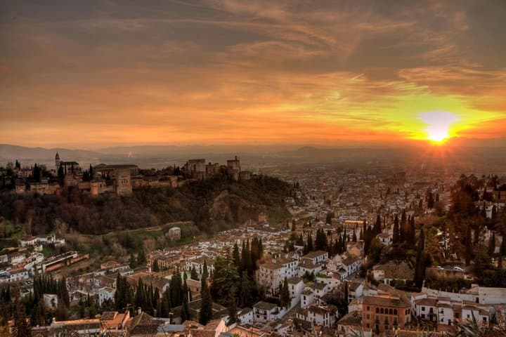 Seville Private Transfer to Granada with a Visit to Ronda