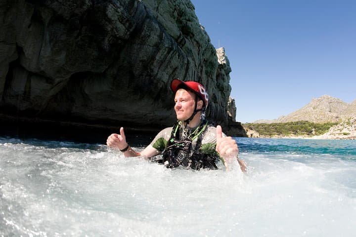 Small-Group Cliff Jumping Experience in Mallorca