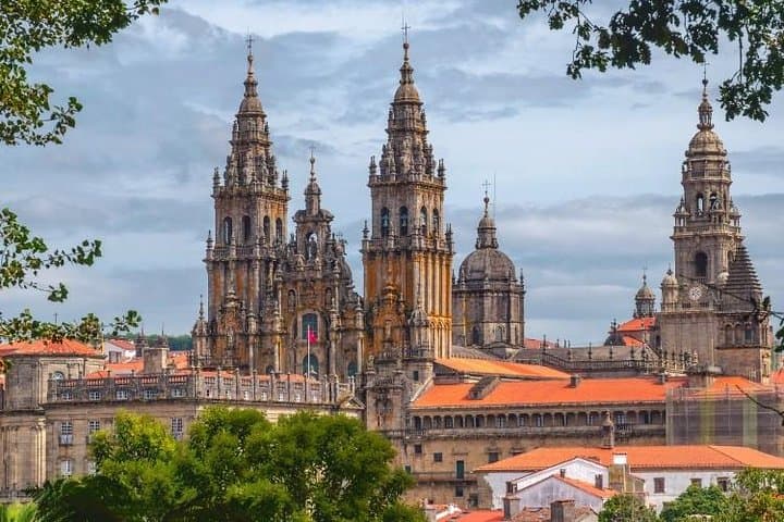 Reach Santigo stress-free