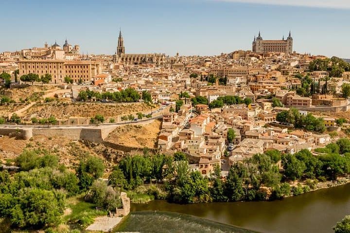 Toledo Full-Day Walking Tour with Guide from Madrid