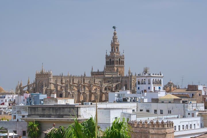 6-Day guided tour Andalucia and Valencia from Barcelona