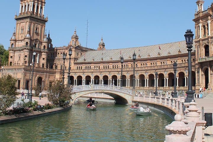 Private half day Tour of Sevilla with Hotel pick up
