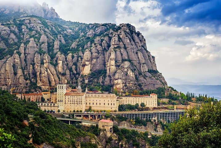Transfer to Montserrat Monastery from Barcelona