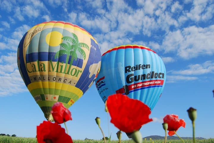Romantic Sunrise Balloon Tour in Majorca