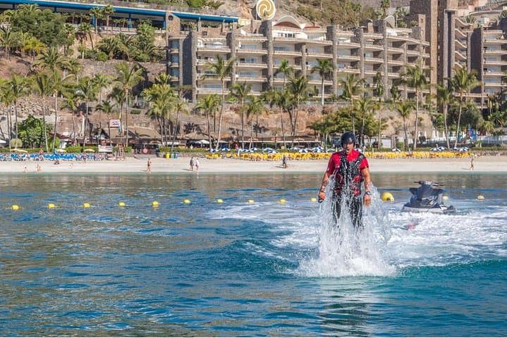 Flyboarding in Anfi del Mar