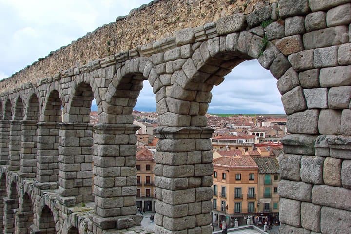 Segovia Private 5 hours Tour from Madrid with Hotel Pick up