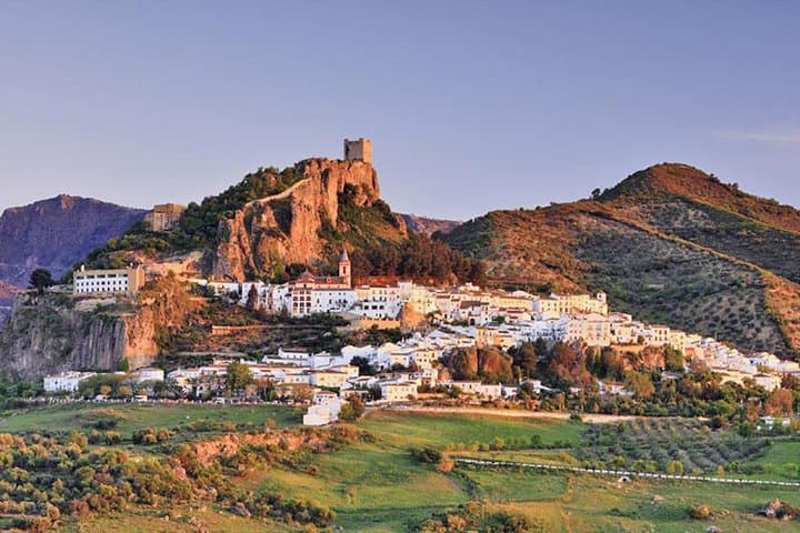 Ronda and White Villages Guided Day Tour from Seville
