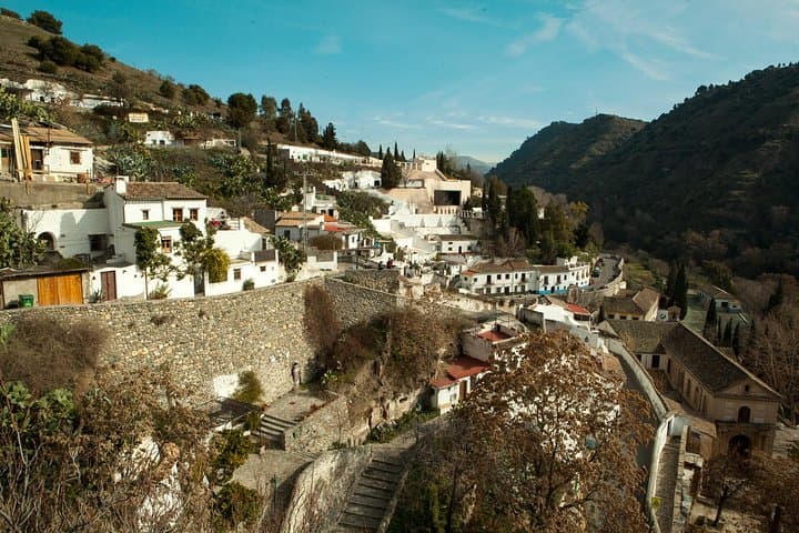 Granada: Albaicin and Sacromonte Private Tour