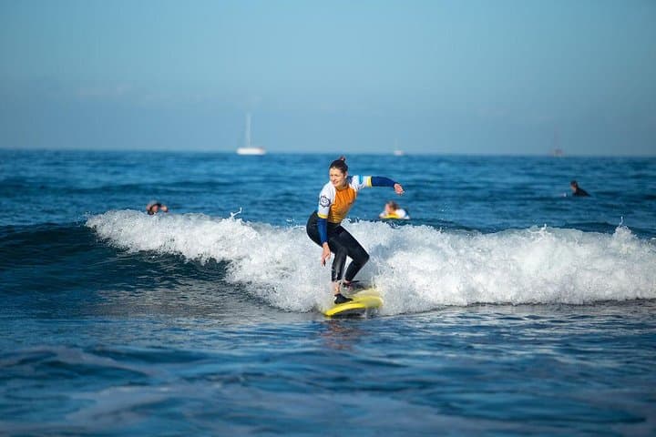 Intermediate Surf Student