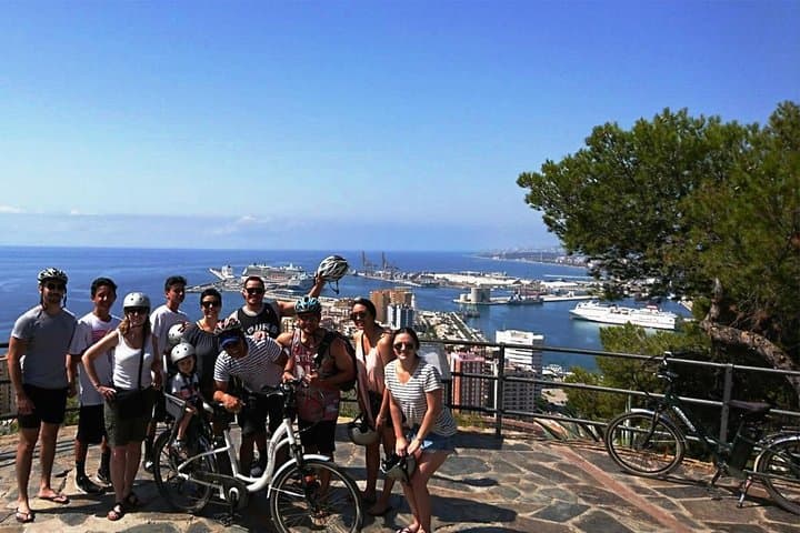 Package E-bike tour and rental - Gibralfaro