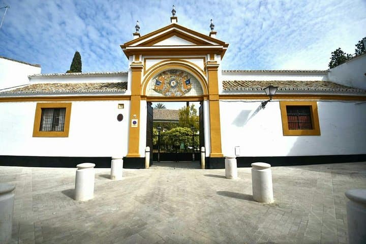 "Las Dueñas" Palace ticket + Audioguide