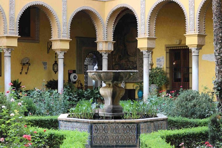 "Las Dueñas" Palace ticket + Audioguide