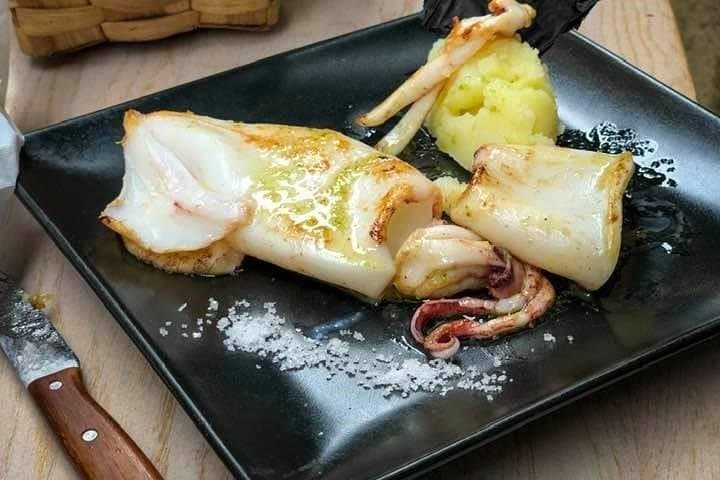 San Sebastián Food & History Tour: Dinner with a Local Twist