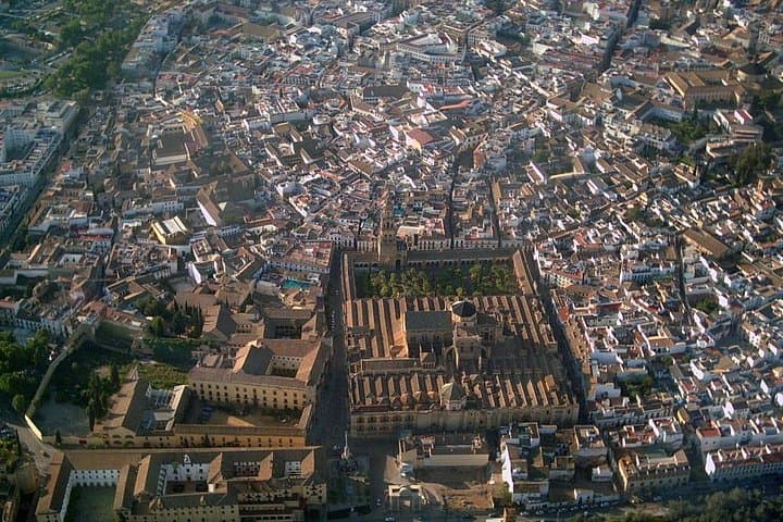 Private transfer in Cordoba from Airport or Train Station