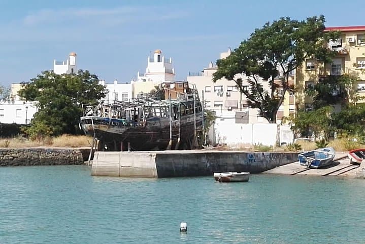Visit The port of Santa Maria