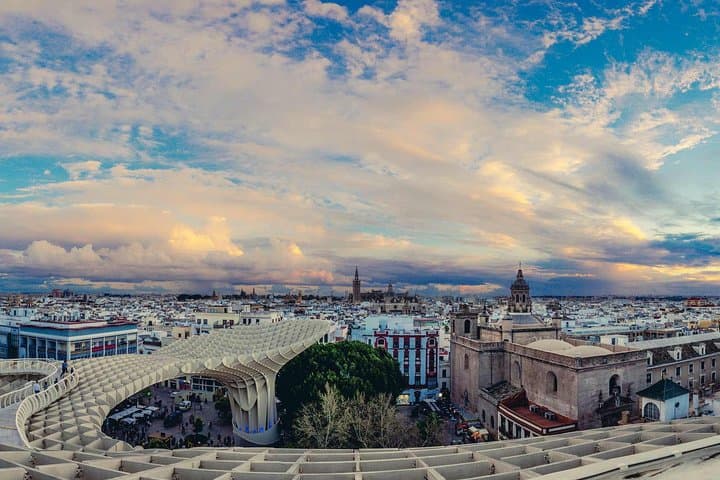 Private IN/OUT transfer from/to Seville city from/to Seville airport
