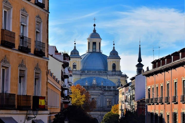Self-guided city game in Madrid: grand and majestic secrets