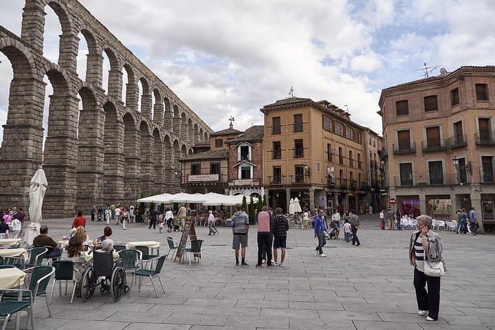 Segovia Private 5 hours Tour from Madrid with Hotel Pick up