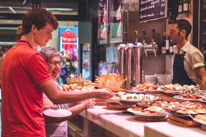 San Sebastian Pintxos Tour for Gourmets in the Old Town