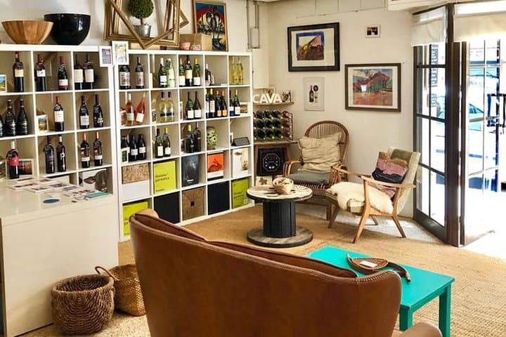 Sabre the Moment: Cava Sabrage Class in Barcelona