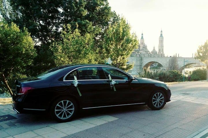 Private transfers Airport-hotel Zaragoza.