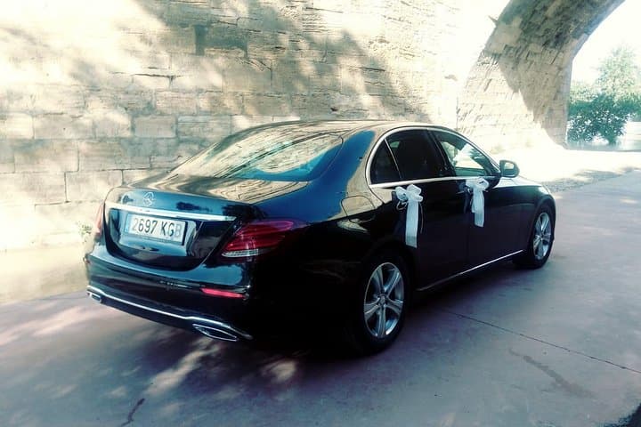 Private transfers Airport-hotel Zaragoza.