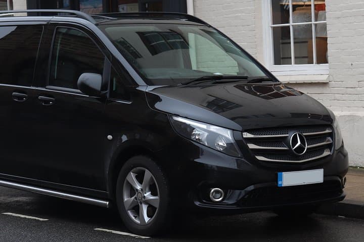 Cordoba: Private Transfer IN or OUT in Upscale Vehicle with Professional Driver