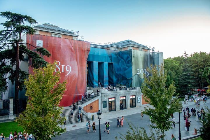 Prado and Reina Sofia skip the line and private visit