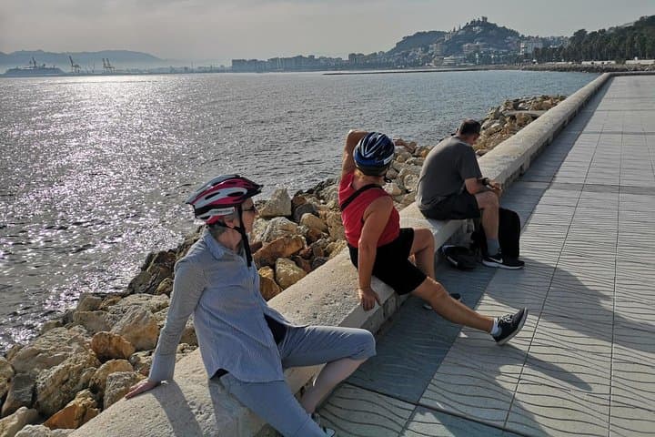 Package E-bike tour and rental - Promenade la Caleta