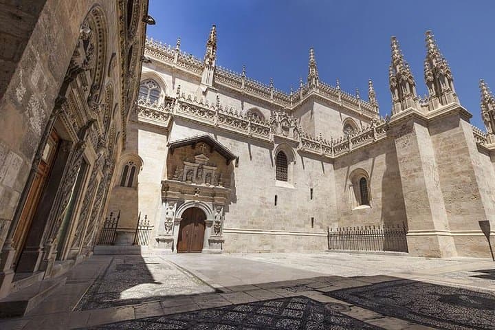 Tickets included : CATHEDRAL AND ROYAL CHAPEL OF GRANADA