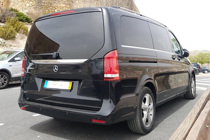 Private transfer Santiago Compostela to Lisbon