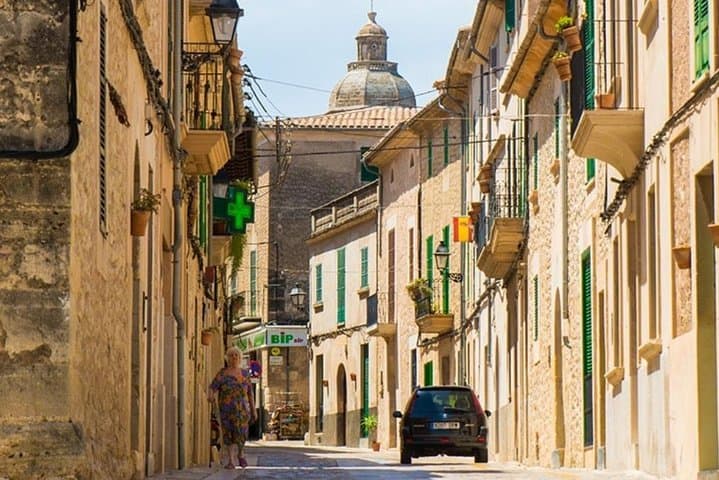 Mallorca: Windmills, Legends and Charming Villages