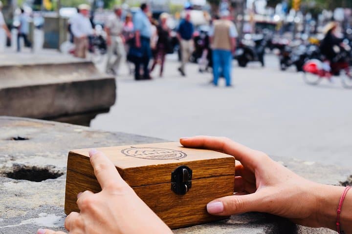 Private Family Treasure Hunt | Guided, fun & 100% Offline | Xventura Barcelona