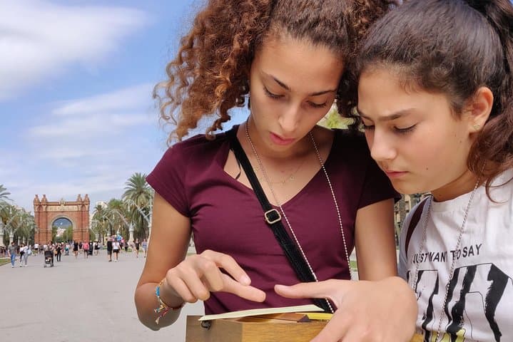 Private Family Treasure Hunt | Guided, fun & 100% Offline | Xventura Barcelona