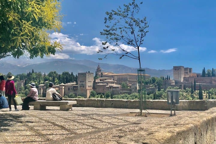 Guided tour in Granada - Gosia Granada Guide