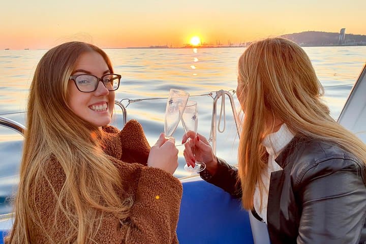 Barcelona Sunset Sailing Cruise from Port Olímpic with Open Bar