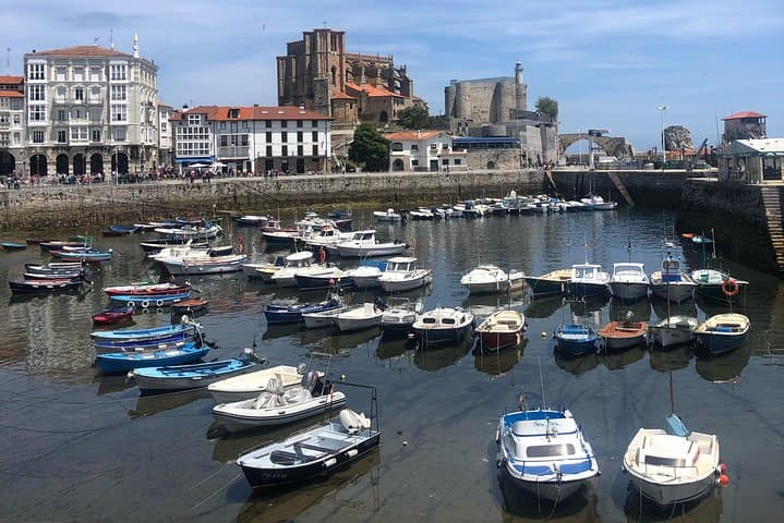 https://media-cdn.tripadvisor.com/media/attractions-splice-spp-720x480/0a/69/15/6b.jpg