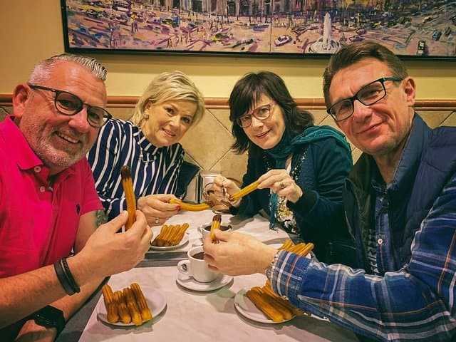 The most complete Food & Drink tasting tour of Barcelona in traditional taverns