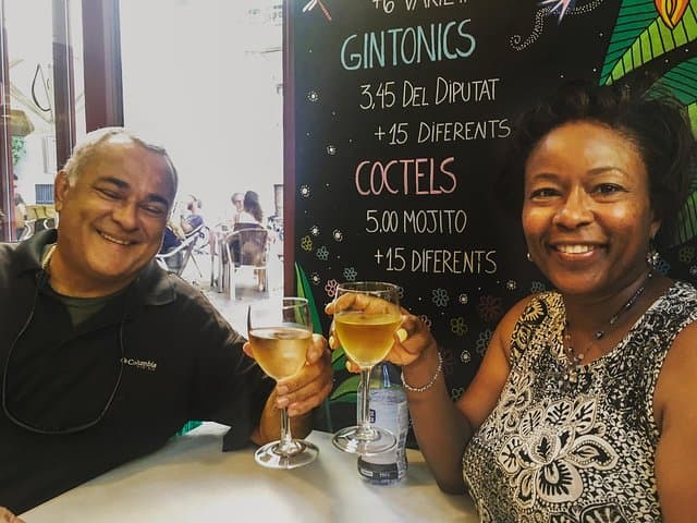 The most complete Food & Drink tasting tour of Barcelona in traditional taverns