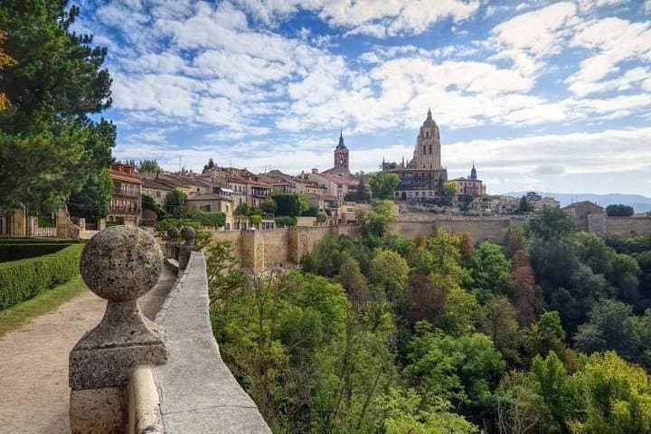 City Tours in Segovia Roundtrip the same day from Madrid